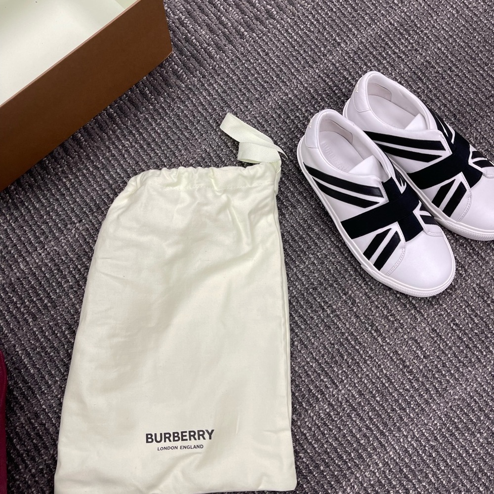 Burberry sneakers boys